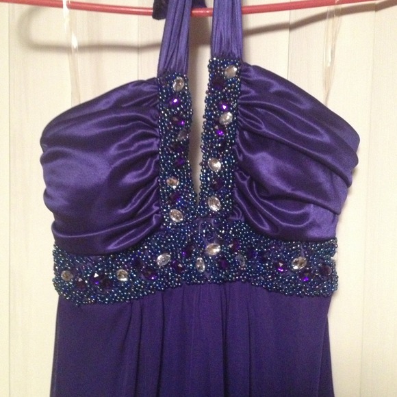 Beaded, Halter neck, high low  formal dress💜