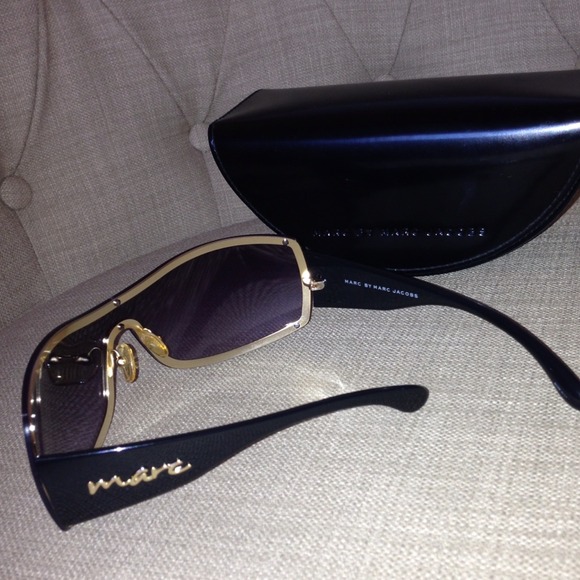 Marc Jacobs - Picture 2 of 4