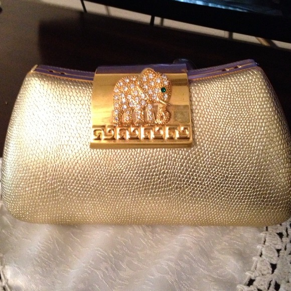 Handbags - 🎉Host Pick 1st Time🎉Golden Elephant Evening Bag
