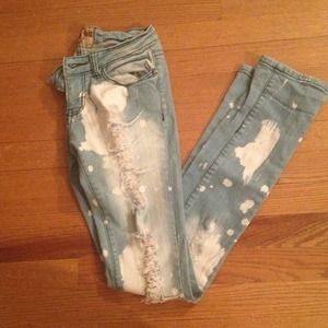 🌟TRADED🌟Paint and distressed pair of jeans!💕