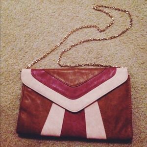 Urban Expressions cross-body purse.