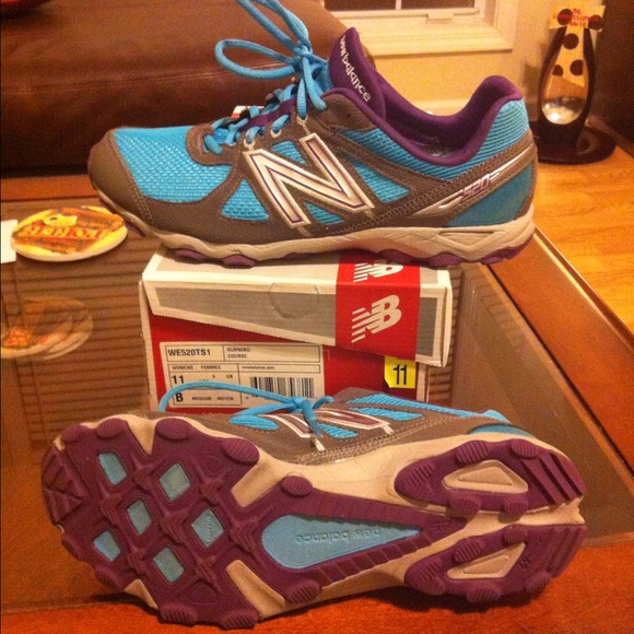 🚫SOLD🚫 Cute NB tennis shoes! Great color! - Picture 3 of 4