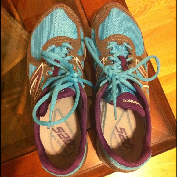 🚫SOLD🚫 Cute NB tennis shoes! Great color! - Picture 4 of 4