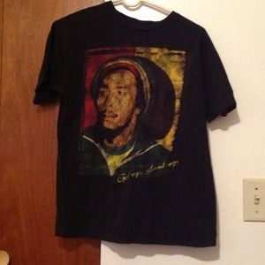 Bob Marley t-shirt