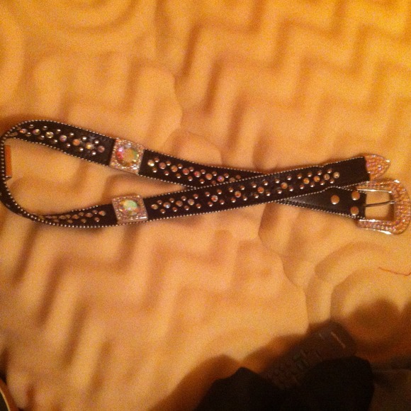 Country style belt over 150 dollars will sell chea