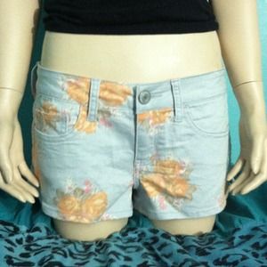 American Eagle Floral Shorts