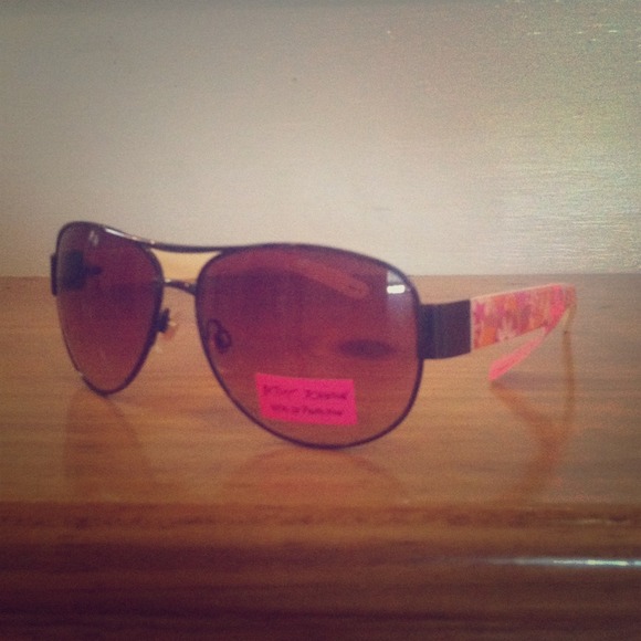 Betsey Johnson Sunglasses🌸🎀