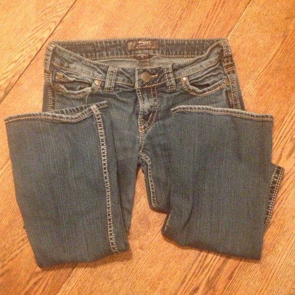 Silver Jeans and Silver capris bundle.