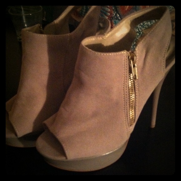 Perfect fall heels!