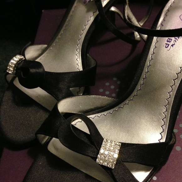 Simple heels - Picture 2 of 2