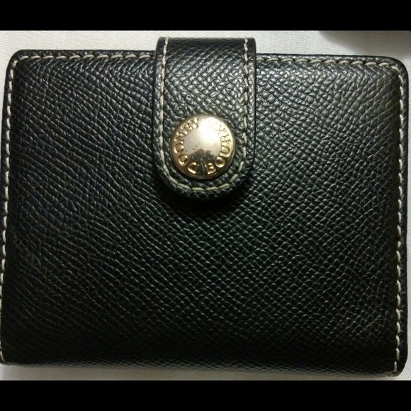 Dooney & Bourke wallet / cardholder