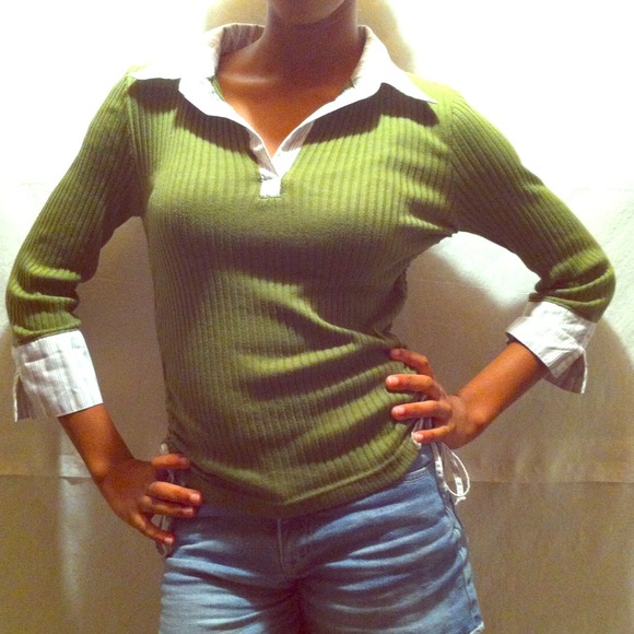 Professional or casual green long sleeved shirt!