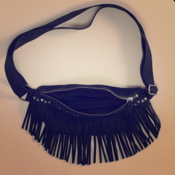 SOLD⚡⚡American Eagle Fringed Fanny Pack - Suede ♠