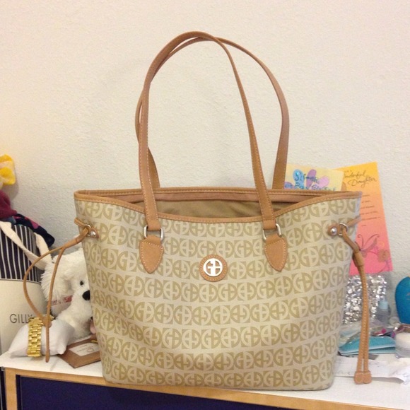 ⛔️SOLD⛔️ Giani Bernini Block Signature Tote - Picture 4 of 4