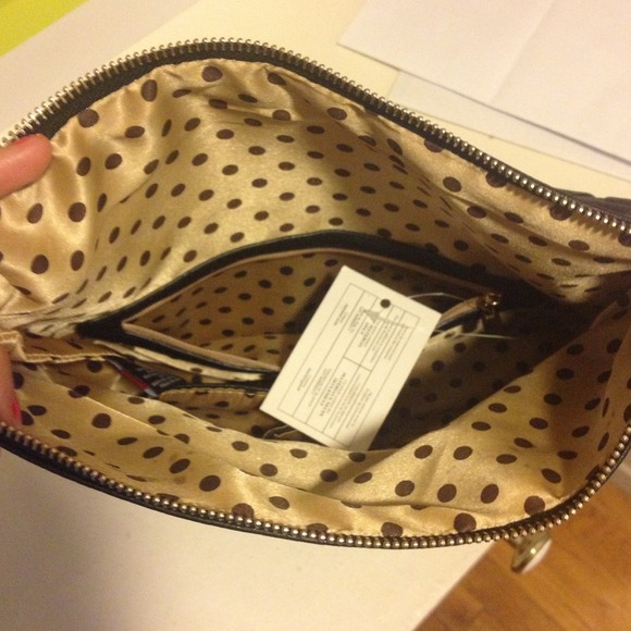 Brand new shoulder bag. Great size 4 night & day. - Picture 3 of 3