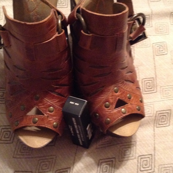 BUNDLE!boots and Ruby Roo Bundle!!