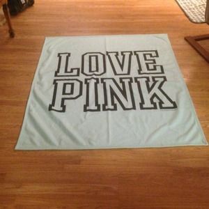 Victoria's Secret Trow Blanket in Aqua!