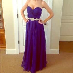 Pageant/prom gown NEVER WORN