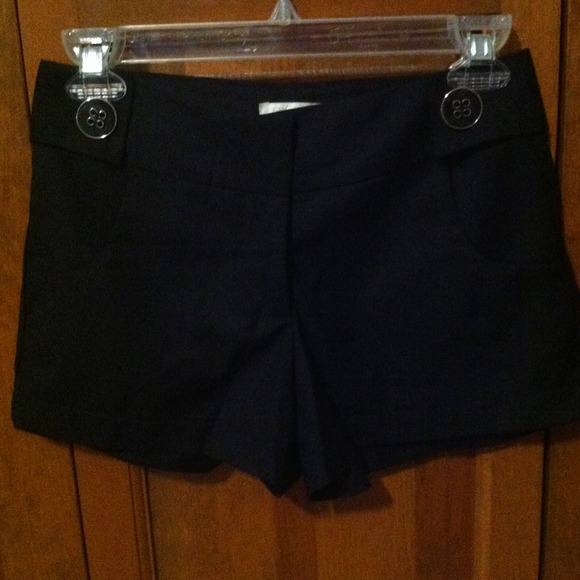 Just Ginger trouser shorts with bow on back - Picture 2 of 2