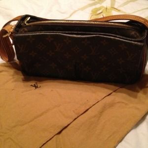 Authentic Louis Vuitton purse