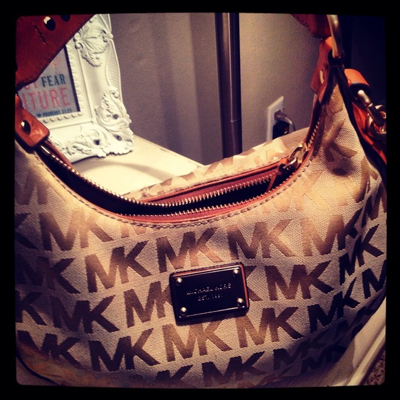Authentic Tan Michael Kors Hand Bag