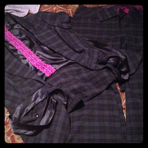 Nice black and grey pants & jacket.
