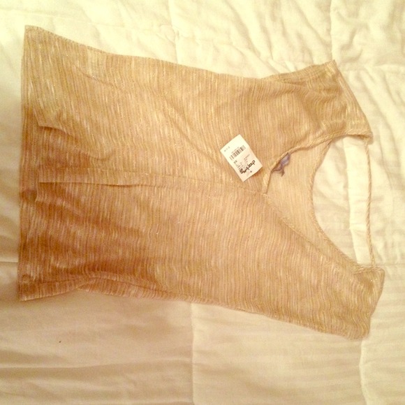 Gold top - Picture 1 of 2