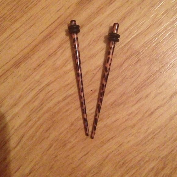 Cheetah print tappers