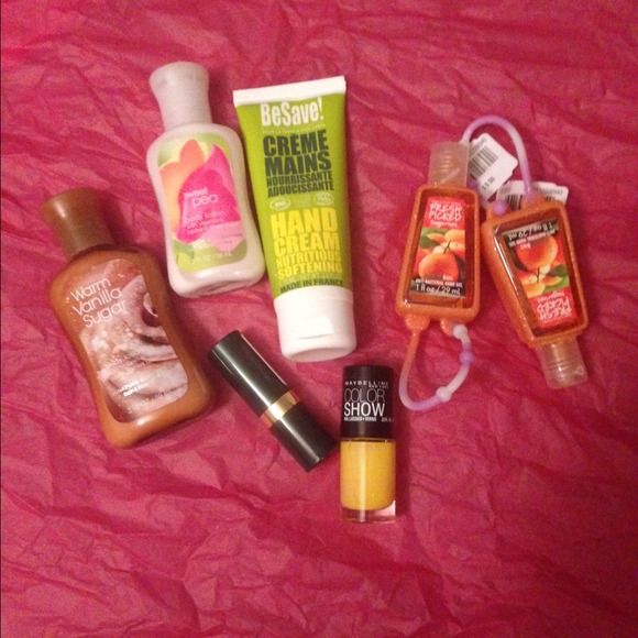 FREE gift with purchase $45+