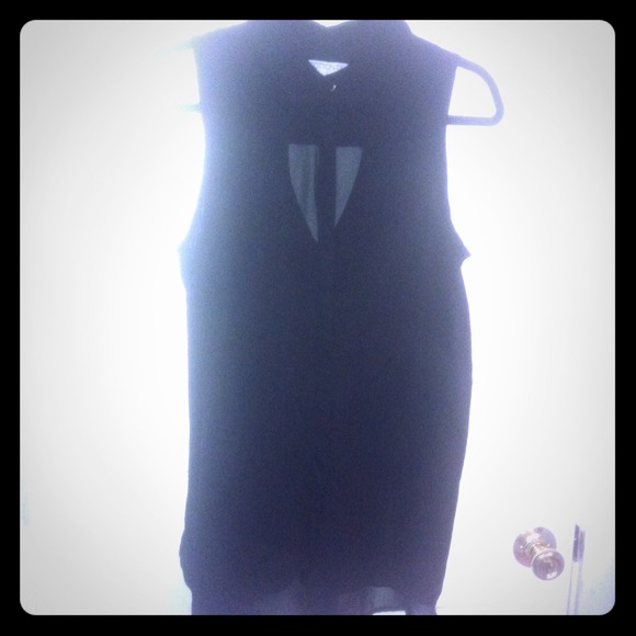 SHEAR BLACK TOP BUTTON DOWN