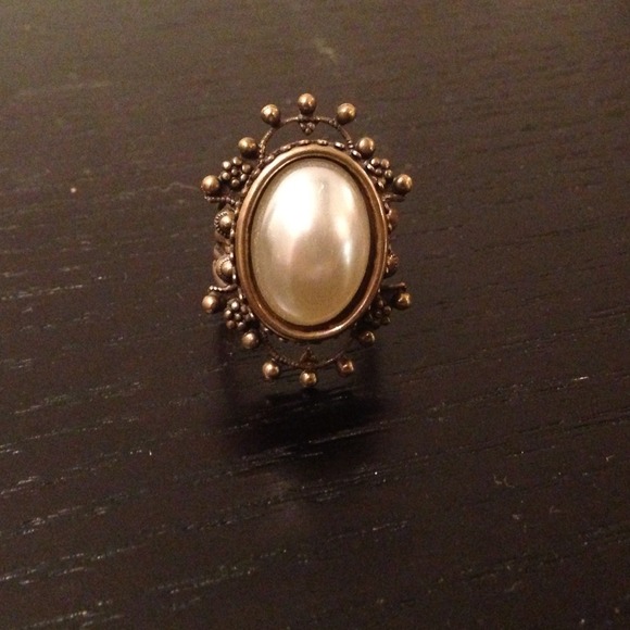 Vintage style cocktail ring - Picture 3 of 4