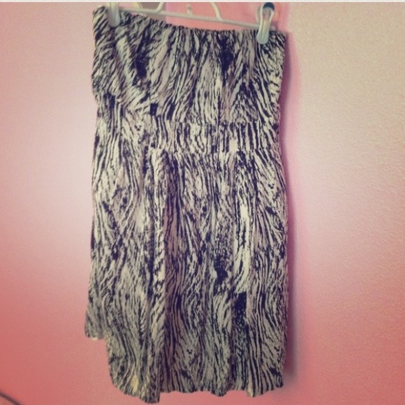 BUNDLE dress, 1 pair of sunglasses, nail polish