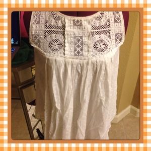 Authentic LAUREN MOFFATT white top