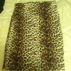 Cute leopard print skirt:))