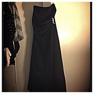 🍷David's Bridal Black satin gown