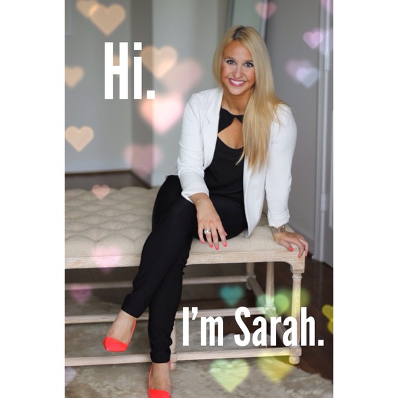 Hi friends! I'm Sarah, welcome to my closet!