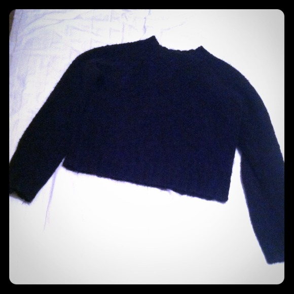 🔴Sold in a bundle🔴Express black fuzzy sweater