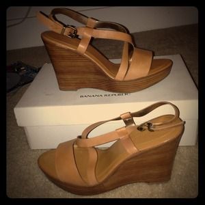 🎉🎉Perfect summer wedges