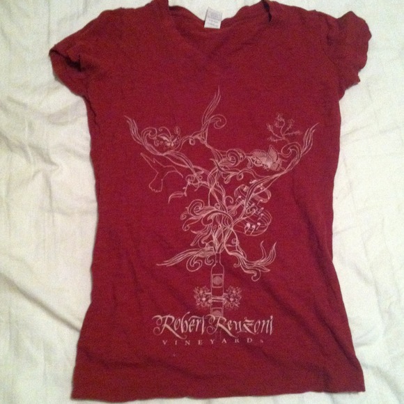 🔴Sold in a bundle🔴Robert Renzoni vineyards shirt