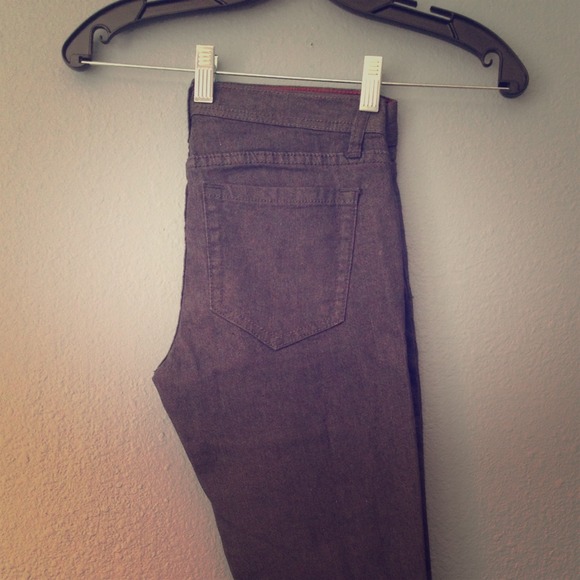 ❎SOLD IN BUNDLE❎Forever 21 Gray Skinny Jeans Sz 27
