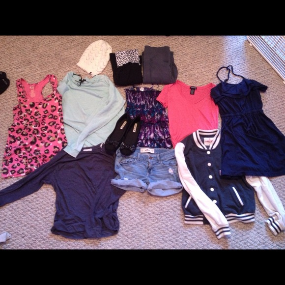 💜BUNDLE💜 click to see other clothes!