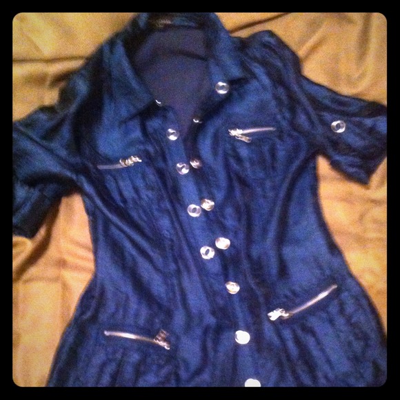 💲REDUCED PRICE! UNIQUE NAVY BLUE BUTTON UP TOP