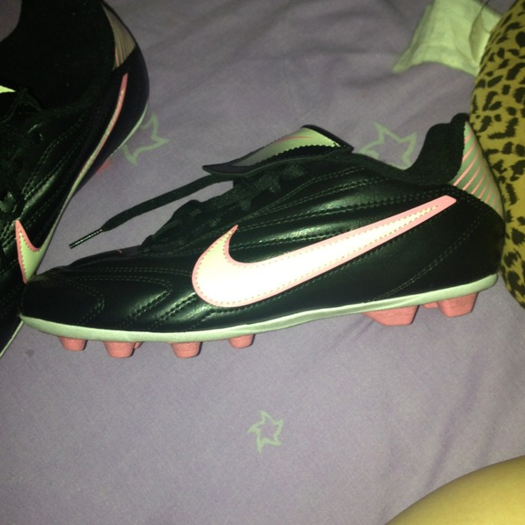 Nike cleats. - Picture 2 of 3