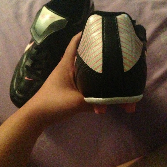 Nike cleats. - Picture 3 of 3