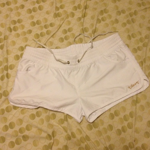 BILLABONG WHITE BOARD SHORTS WORN ONCE