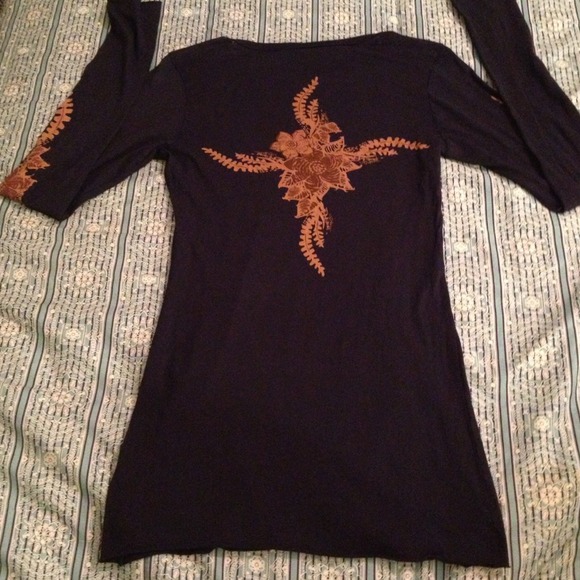 ✨REDUCED✨ Long sleeve shirt - Picture 2 of 4