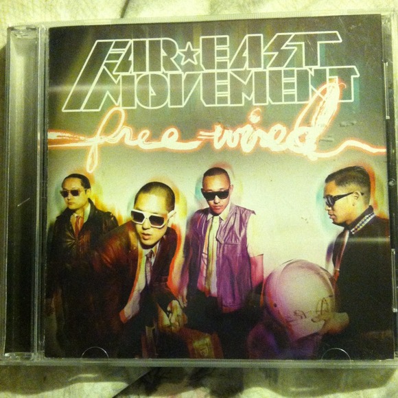 💫FAR EAST MOVEMENT FREE WIRED CD💫