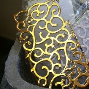 iPhone 5 gold case