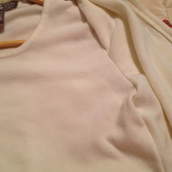 Sweater - Picture 3 of 4