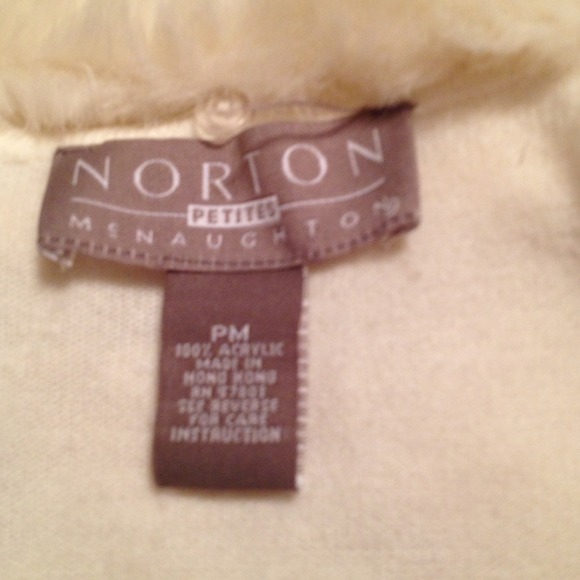Sweater - Picture 4 of 4